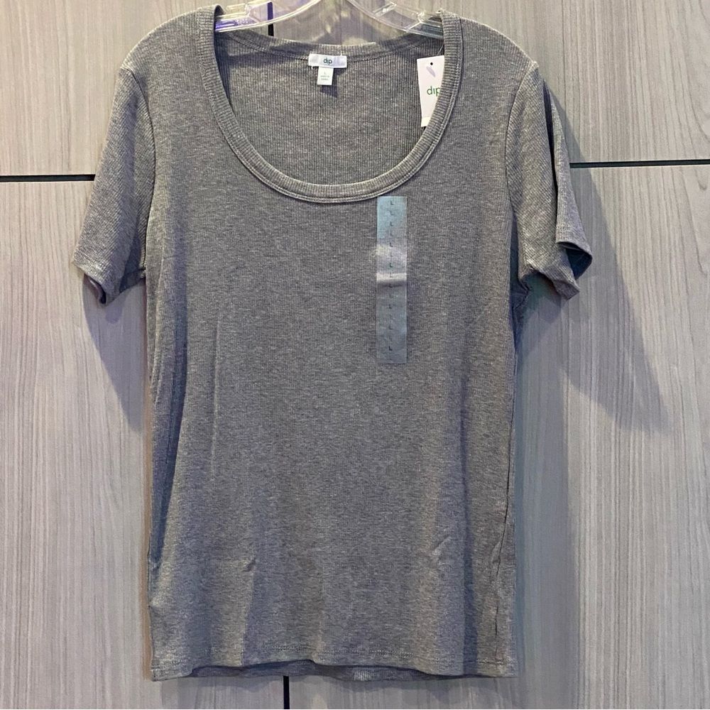 dip Brand Gray NEW Scoopneck Crewneck Ribbed Short Sleeve Tee T-shirt Large